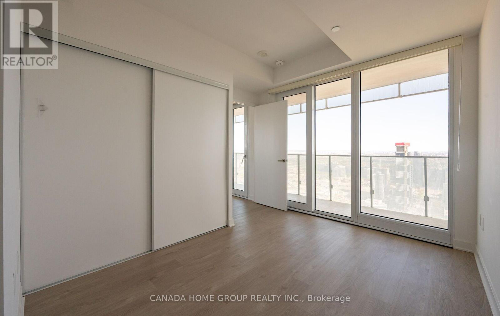 5510 - 3900 Confederation Parkway, Mississauga, Ontario  L5B 0M3 - Photo 21 - W12389550