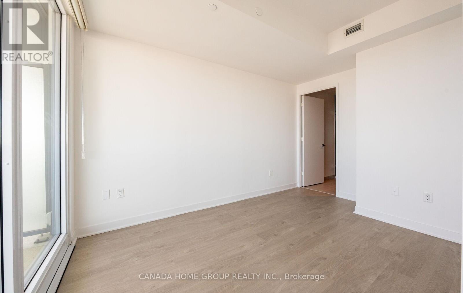5510 - 3900 Confederation Parkway, Mississauga, Ontario  L5B 0M3 - Photo 19 - W12389550