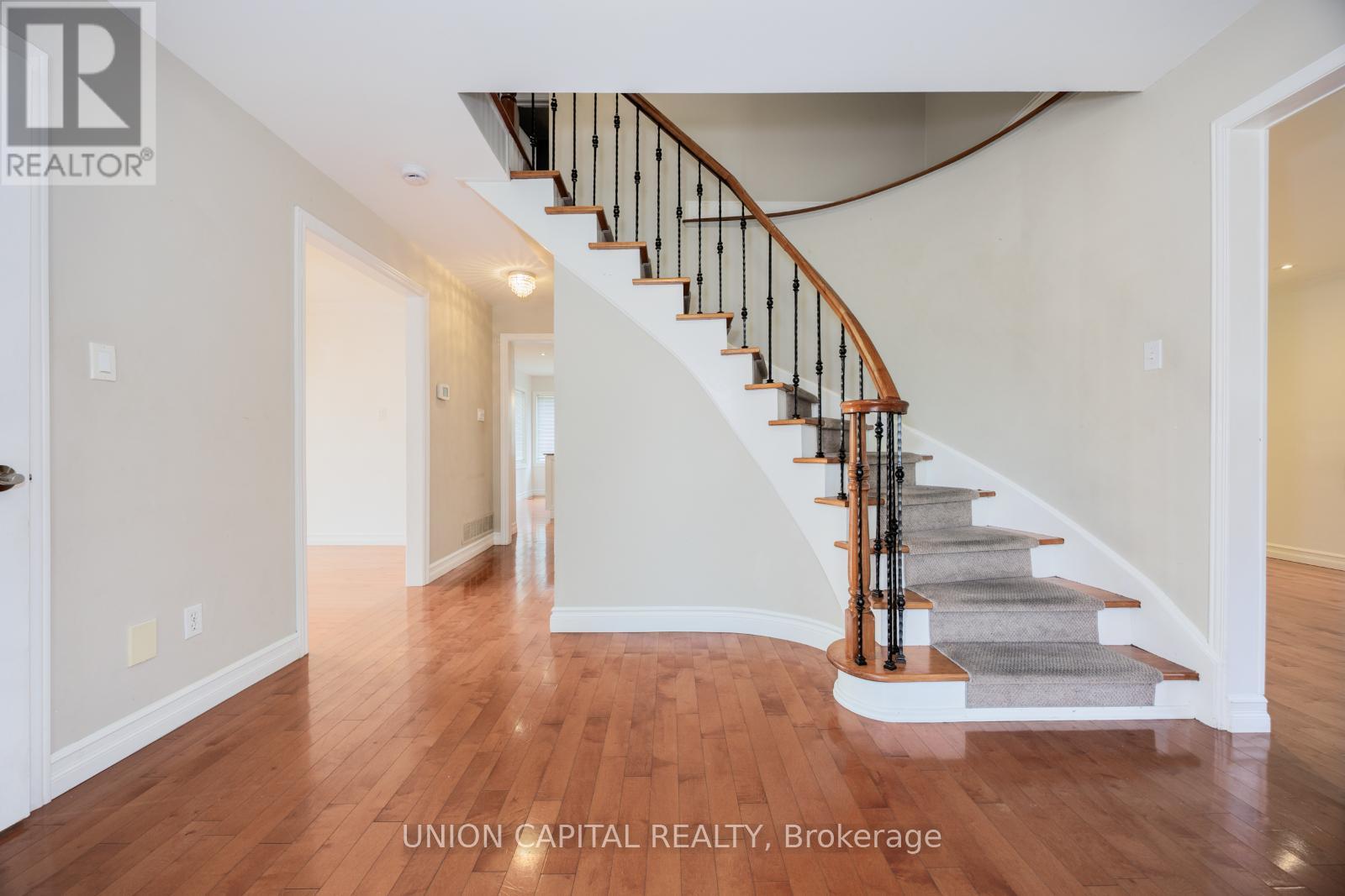 82 Old Yonge Street, Aurora, Ontario  L4G 6C7 - Photo 11 - N12456083