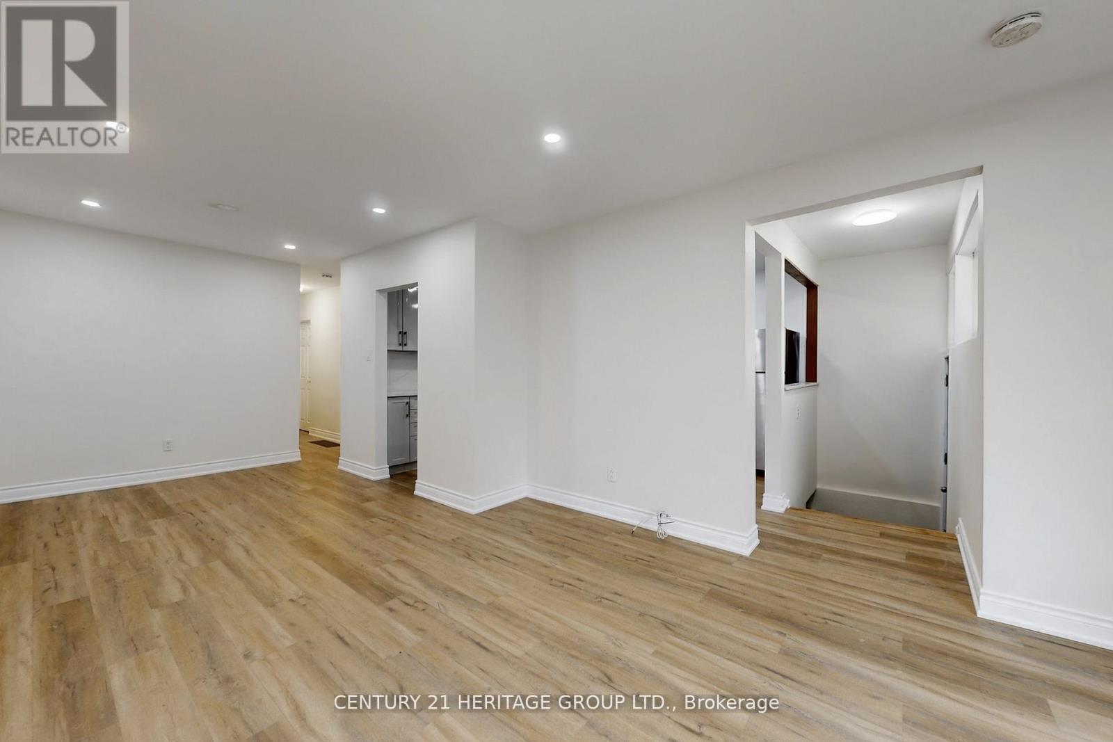 144 Maurice Court, Newmarket (Bristol-London), Ontario  L3Y 2W2 - Photo 10 - N12456103