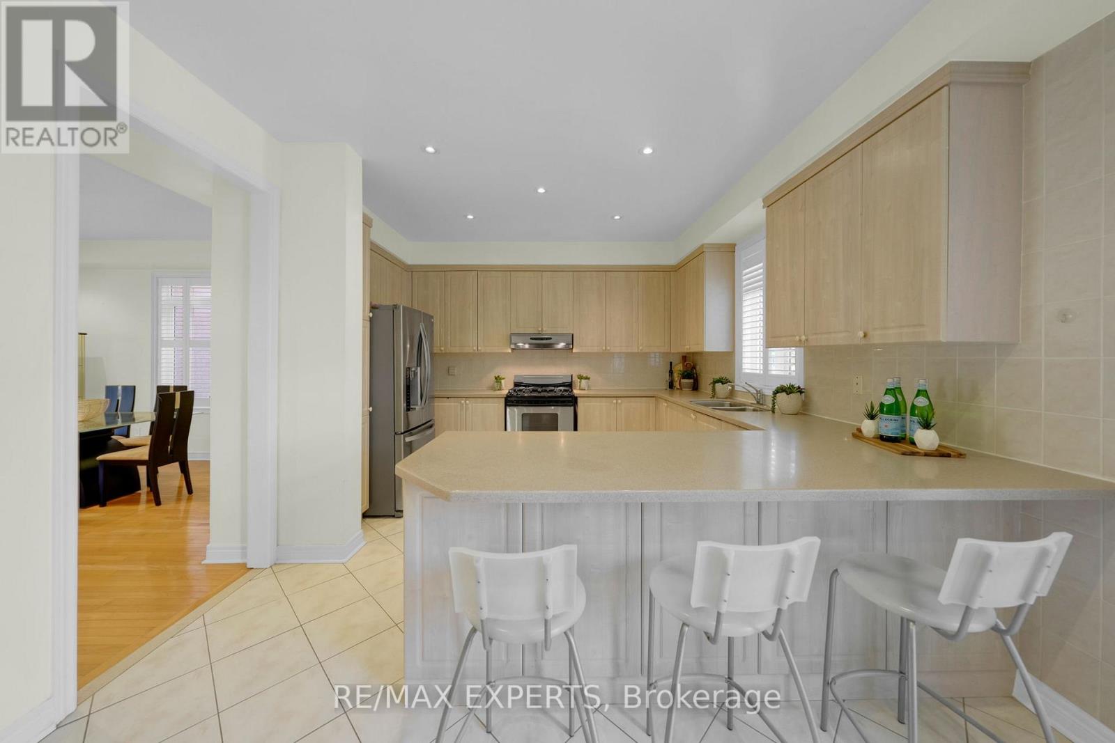 119 Vellore Avenue, Vaughan (Vellore Village), Ontario  L4H 2W4 - Photo 11 - N12456111