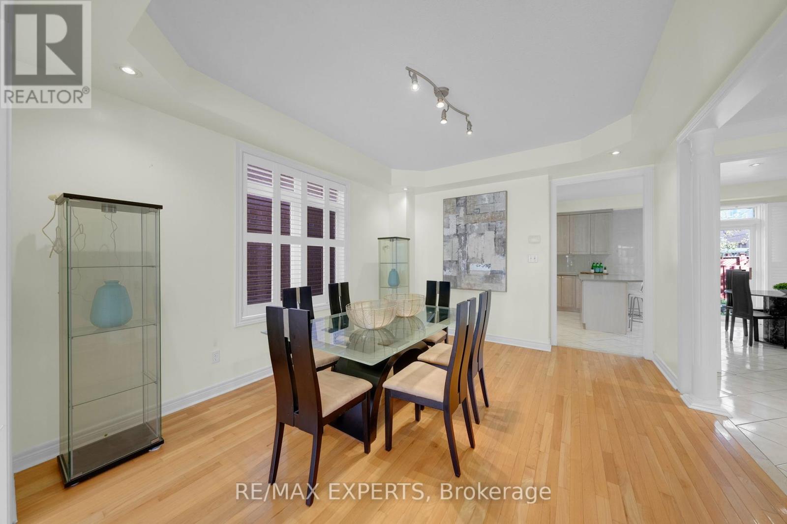 119 Vellore Avenue, Vaughan (Vellore Village), Ontario  L4H 2W4 - Photo 19 - N12456111