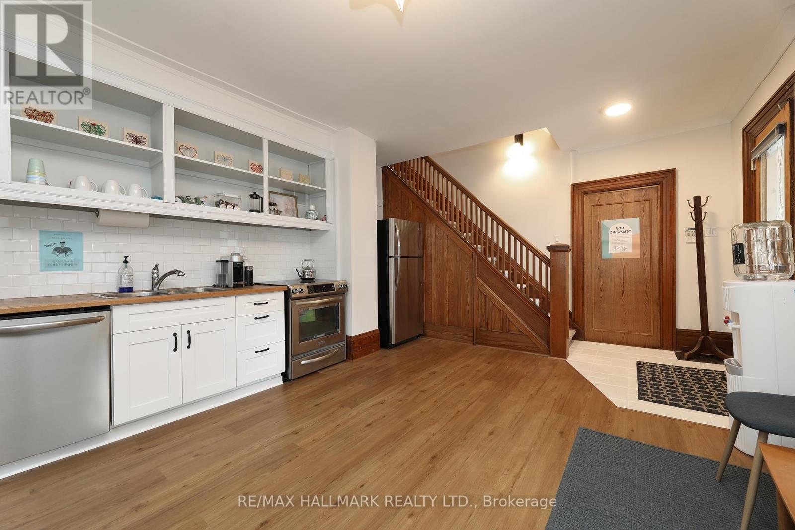 78 Main Street S, Newmarket (Central Newmarket), Ontario  L3Y 3Y6 - Photo 10 - N12456139