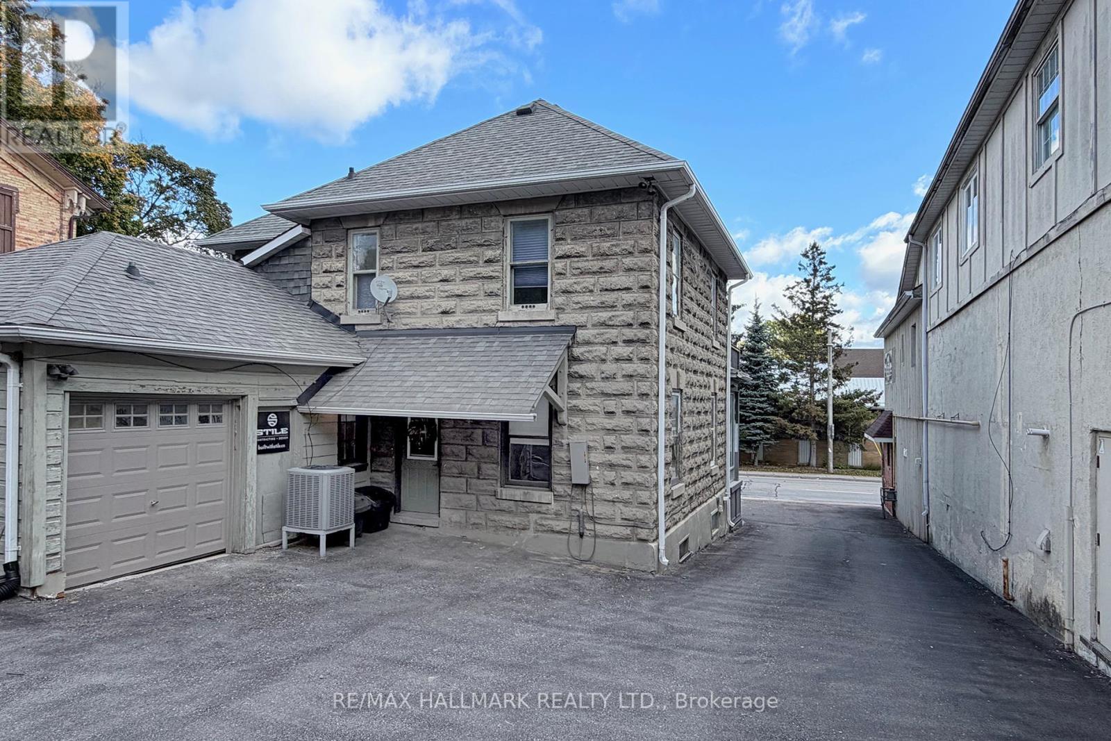 78 Main Street S, Newmarket (Central Newmarket), Ontario  L3Y 3Y6 - Photo 3 - N12456139