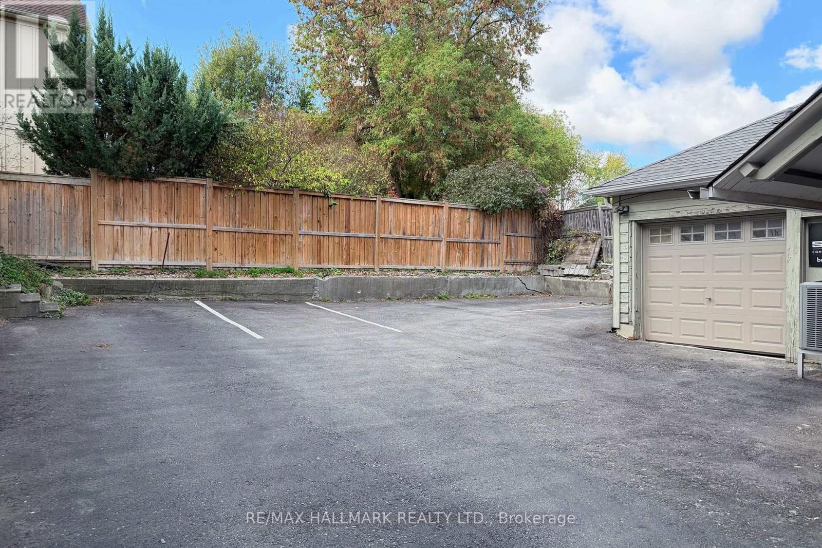 78 Main Street S, Newmarket (Central Newmarket), Ontario  L3Y 3Y6 - Photo 4 - N12456139