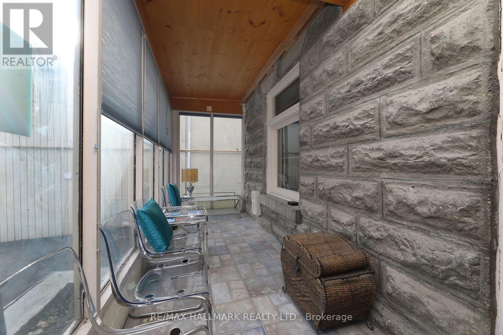 78 Main Street S, Newmarket (Central Newmarket), Ontario  L3Y 3Y6 - Photo 5 - N12456139