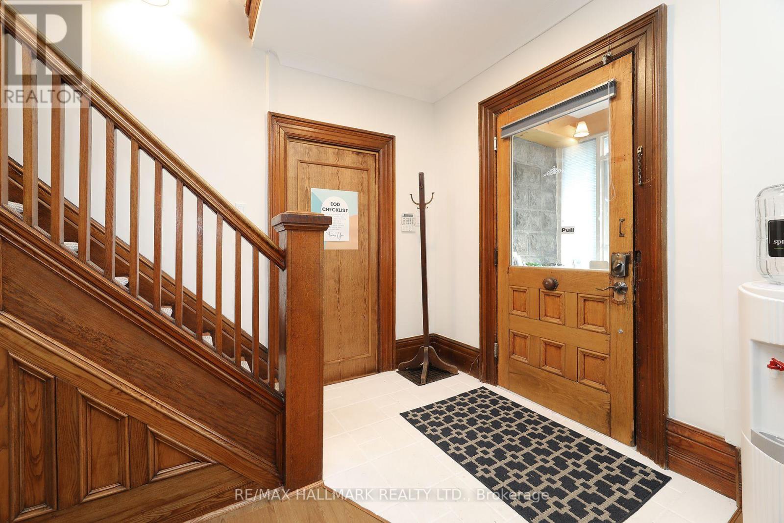 78 Main Street S, Newmarket (Central Newmarket), Ontario  L3Y 3Y6 - Photo 8 - N12456139