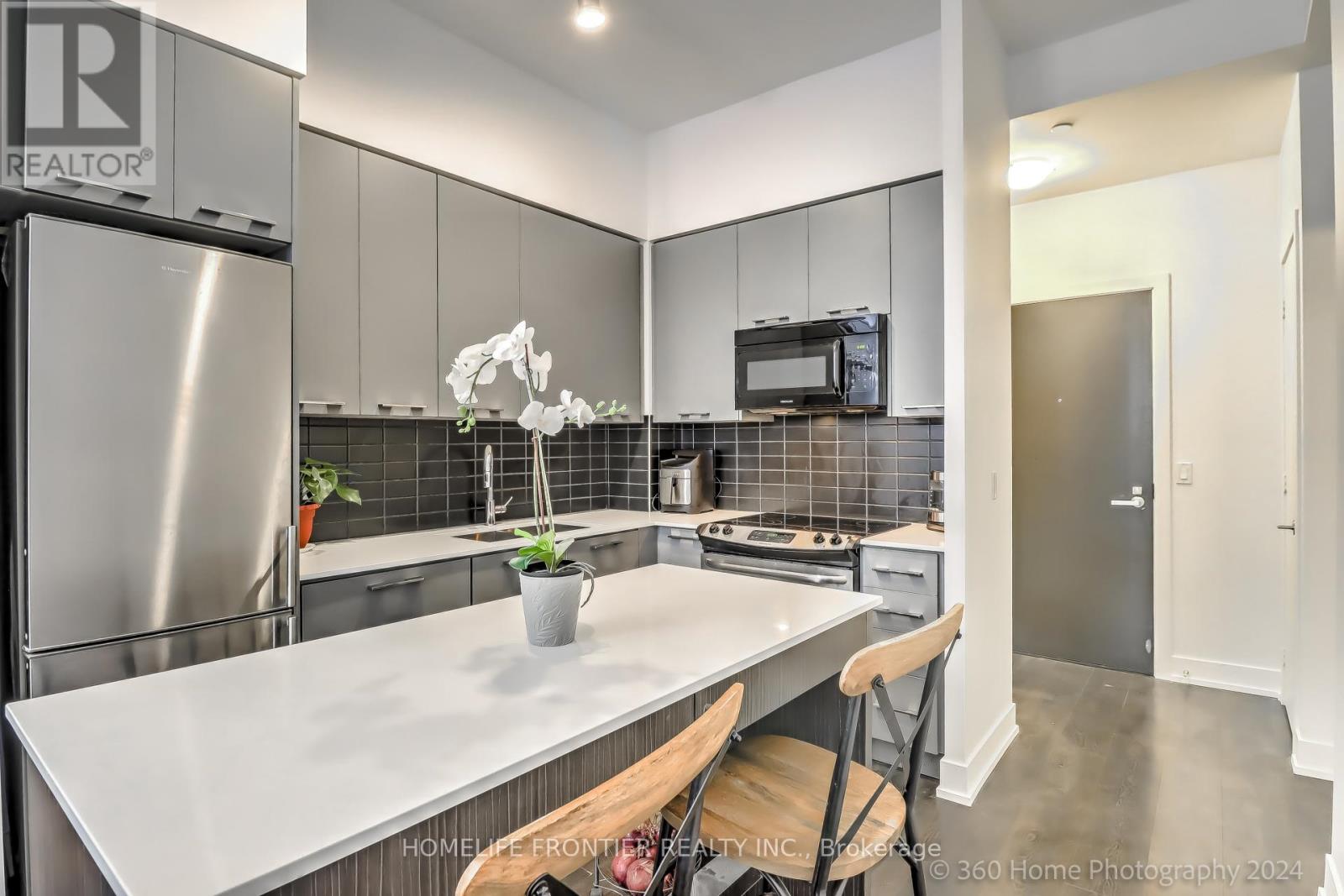 344 - 9471 Yonge Street, Richmond Hill, Ontario  L4C 1V4 - Photo 4 - N12456157