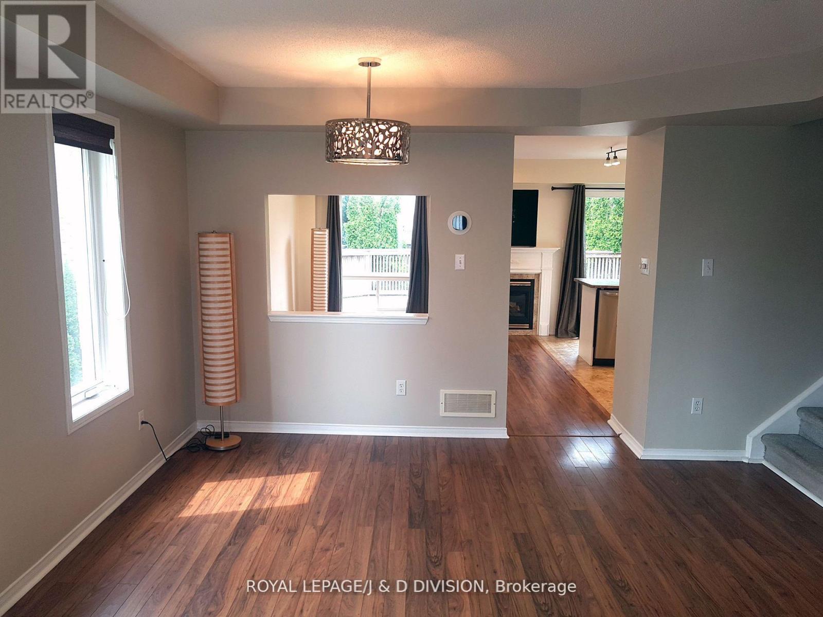554 Heddle Crescent, Newmarket, Ontario  L3X 2K7 - Photo 6 - N12456183