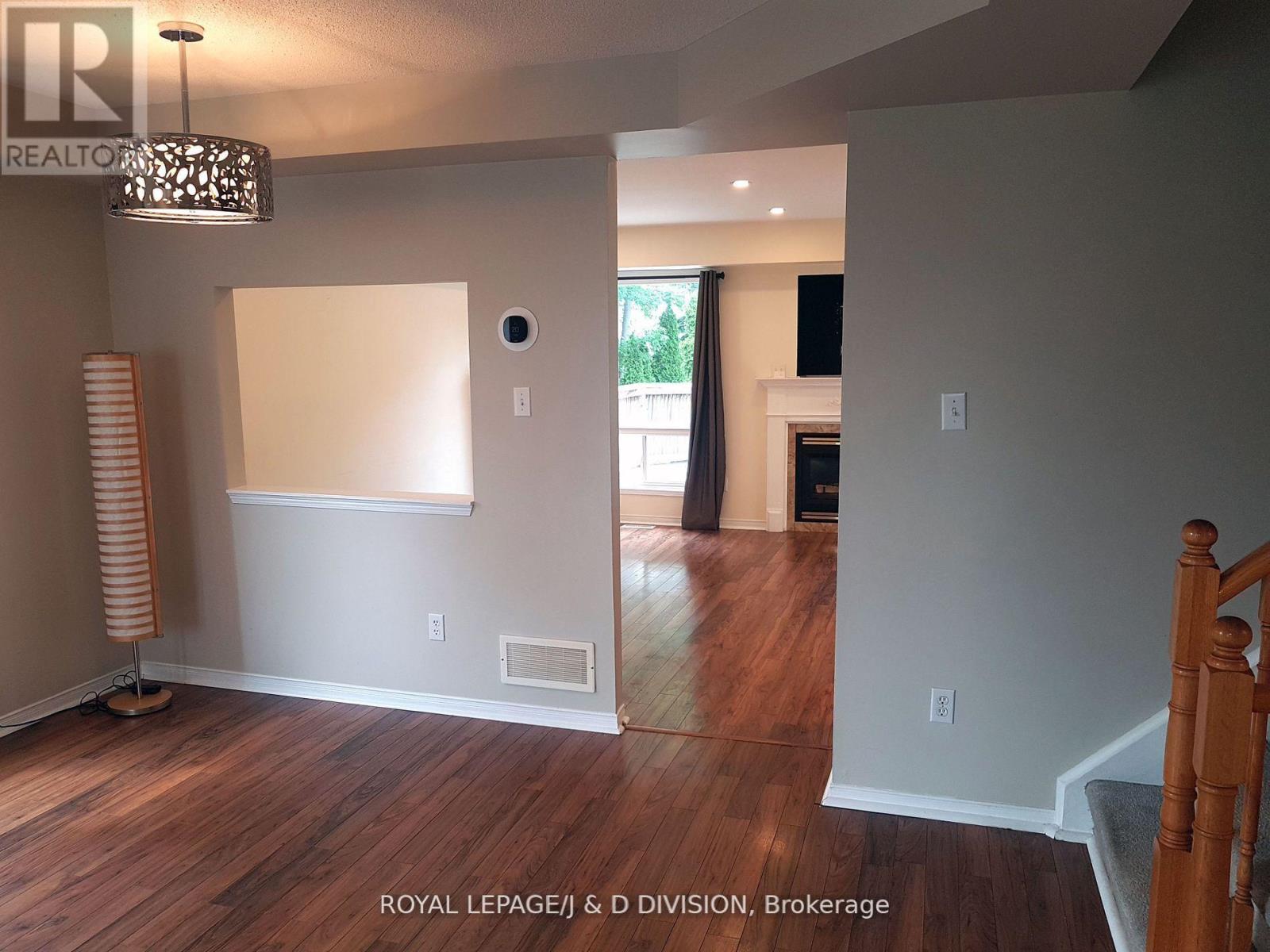 554 Heddle Crescent, Newmarket, Ontario  L3X 2K7 - Photo 7 - N12456183