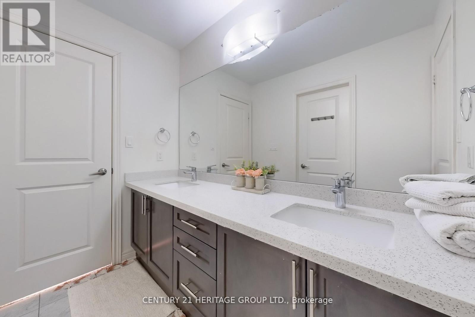 12 Tupling Street, Bradford West Gwillimbury (Bradford), Ontario  L3Z 0W8 - Photo 25 - N12456203