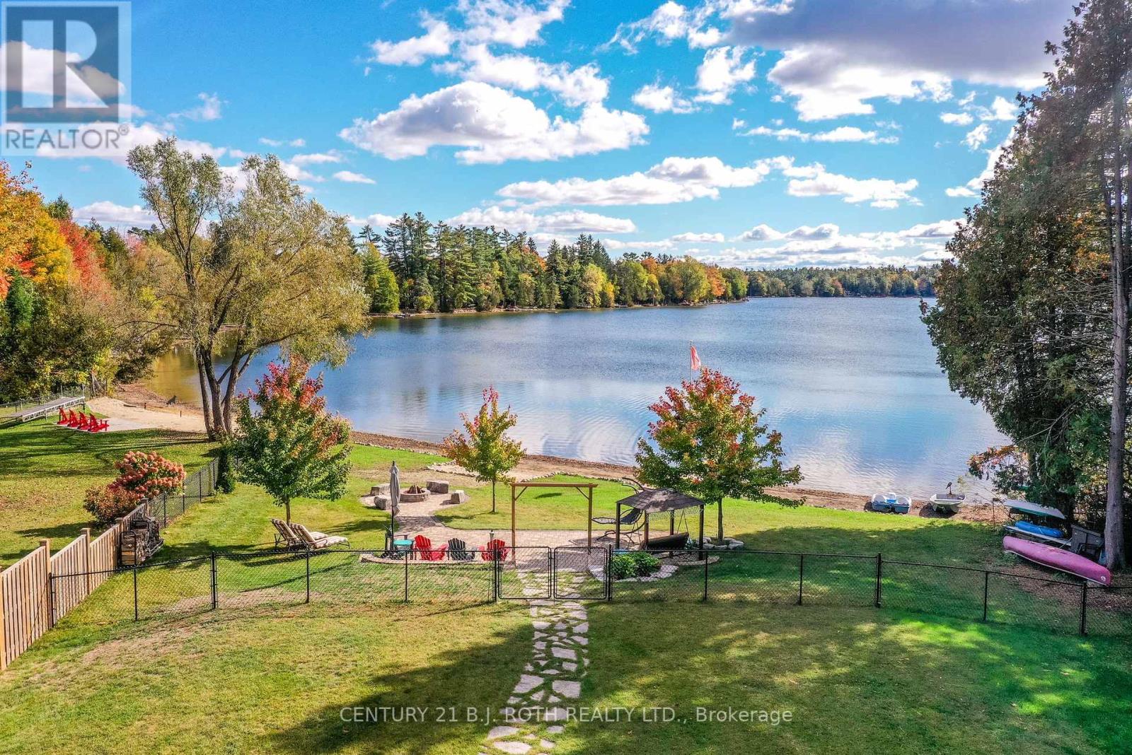 3371 Lake St. George Boulevard, Severn, Ontario  L0K 2B0 - Photo 3 - S12456140