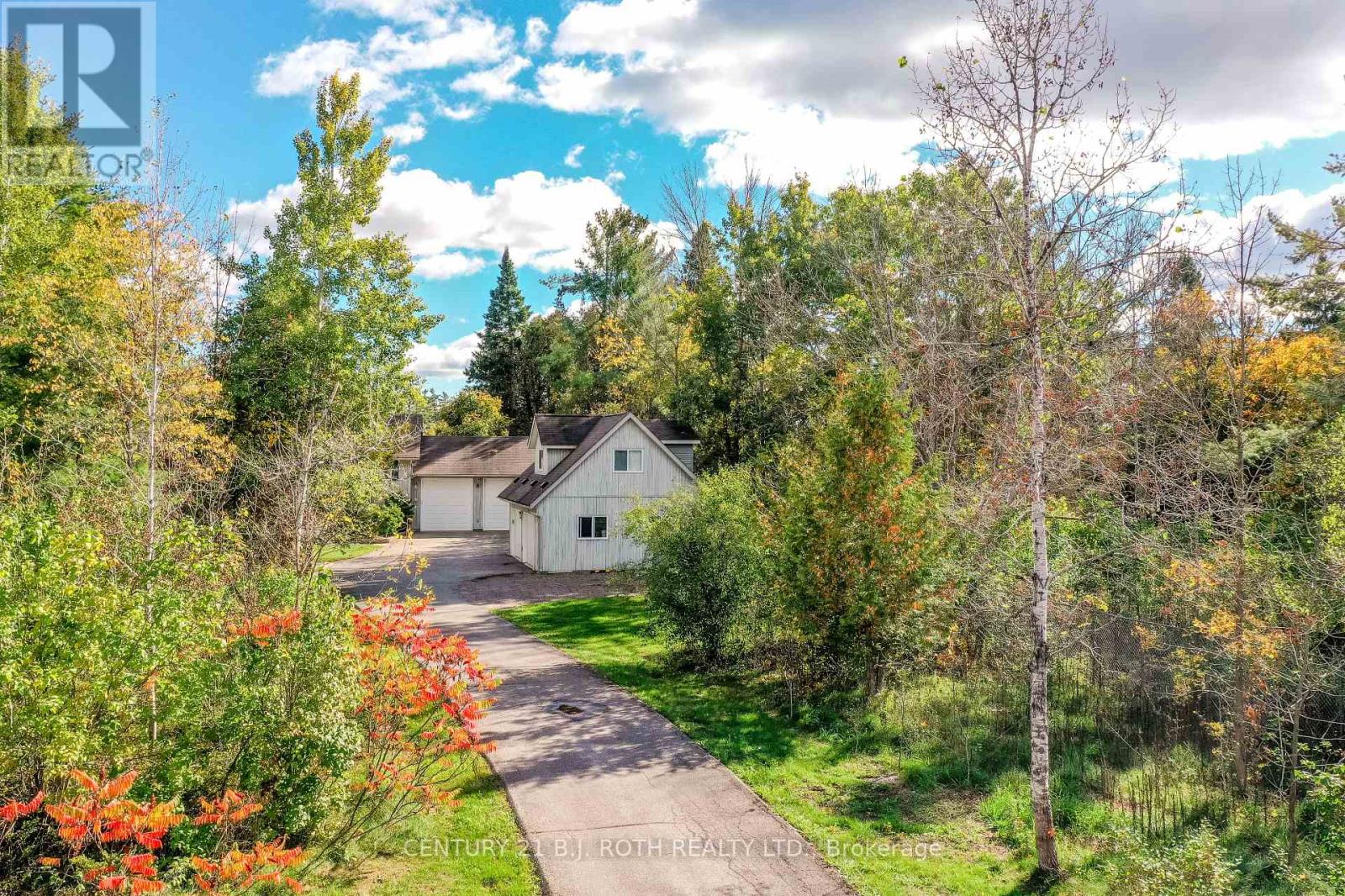 3371 Lake St. George Boulevard, Severn, Ontario  L0K 2B0 - Photo 5 - S12456140