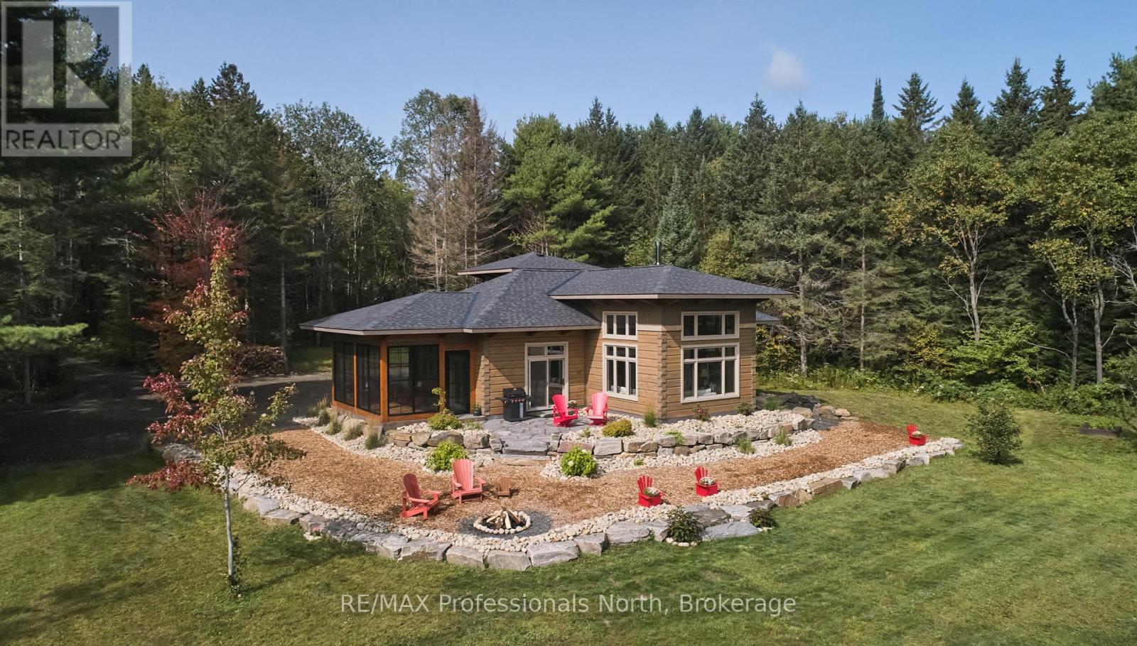 203 Bonnell Road, Bracebridge (Macaulay), Ontario  P1L 0M1 - Photo 3 - X12456216