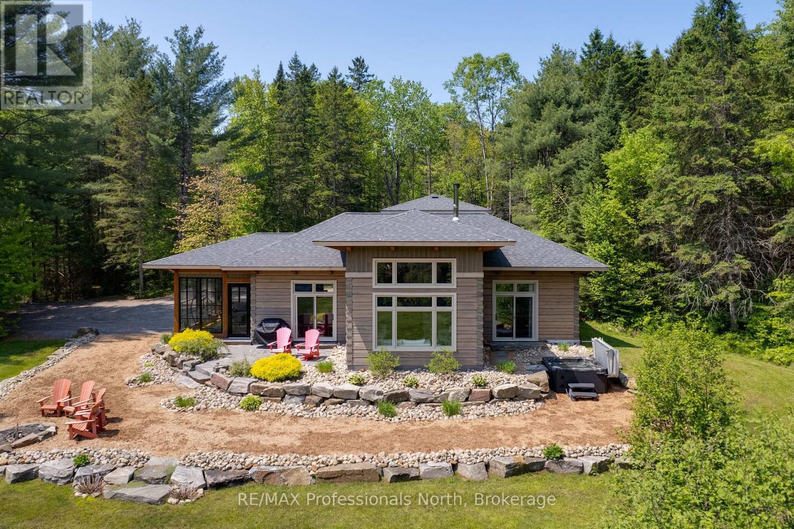 203 Bonnell Road, Bracebridge (Macaulay), Ontario  P1L 0M1 - Photo 6 - X12456216