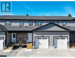 10 McConnell Crescent, Bracebridge (Macaulay), Ca