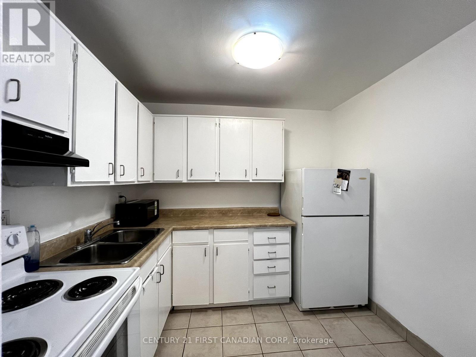 612 - 583 Mornington Avenue, London East (East G), Ontario  N5Y 3E9 - Photo 11 - X12456268