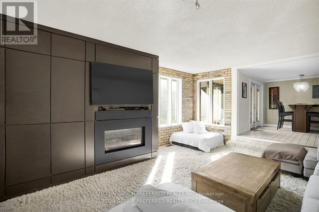 694 Colborne Street, London East (East F), Ontario  N6A 3Z5 - Photo 16 - X12456271