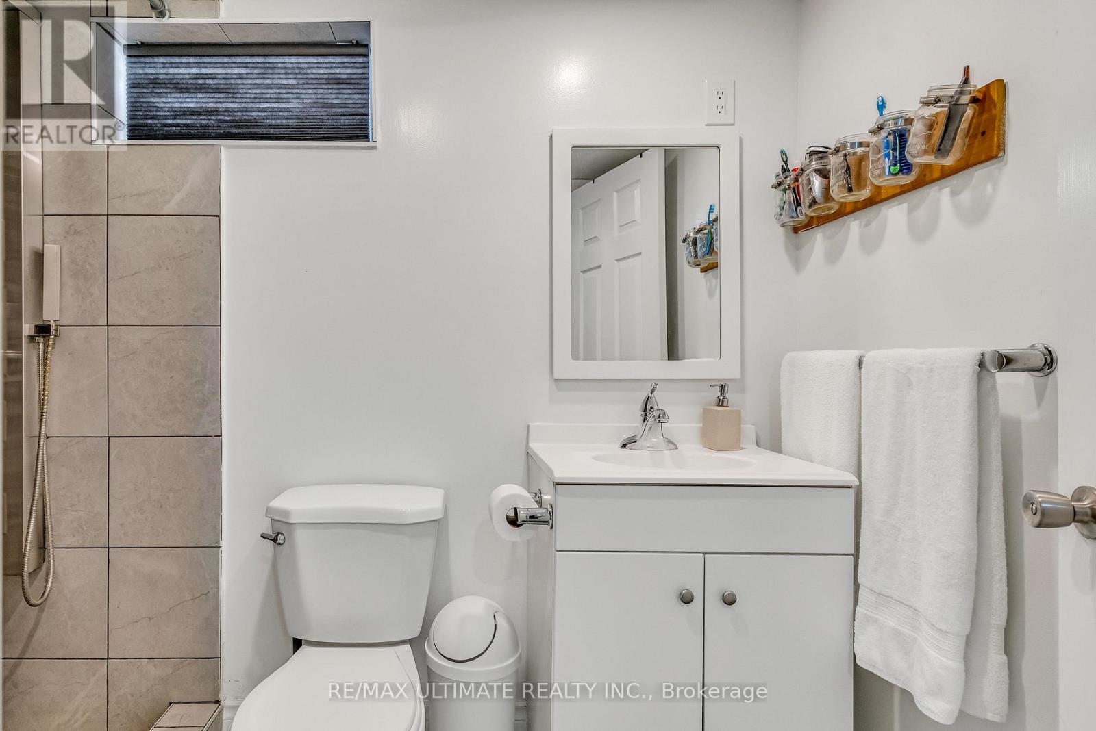 420 Harvie Avenue, Toronto, Ontario  M6E 4L8 - Photo 28 - W12456096