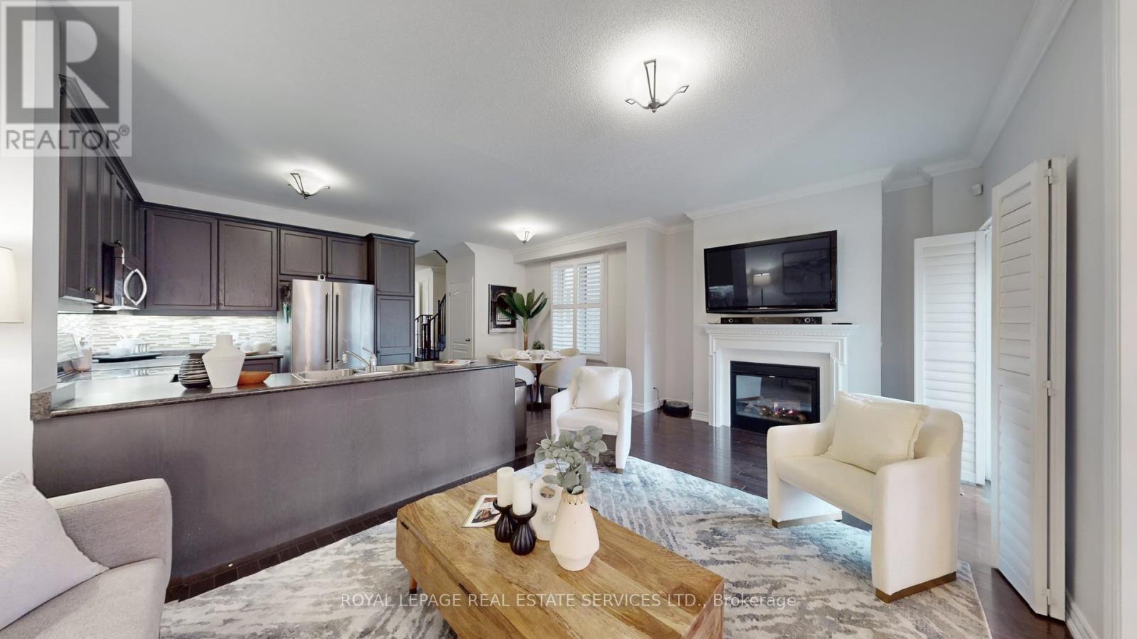 828 Miltonbrook Crescent, Milton, Ontario  L9T 7P5 - Photo 2 - W12456104