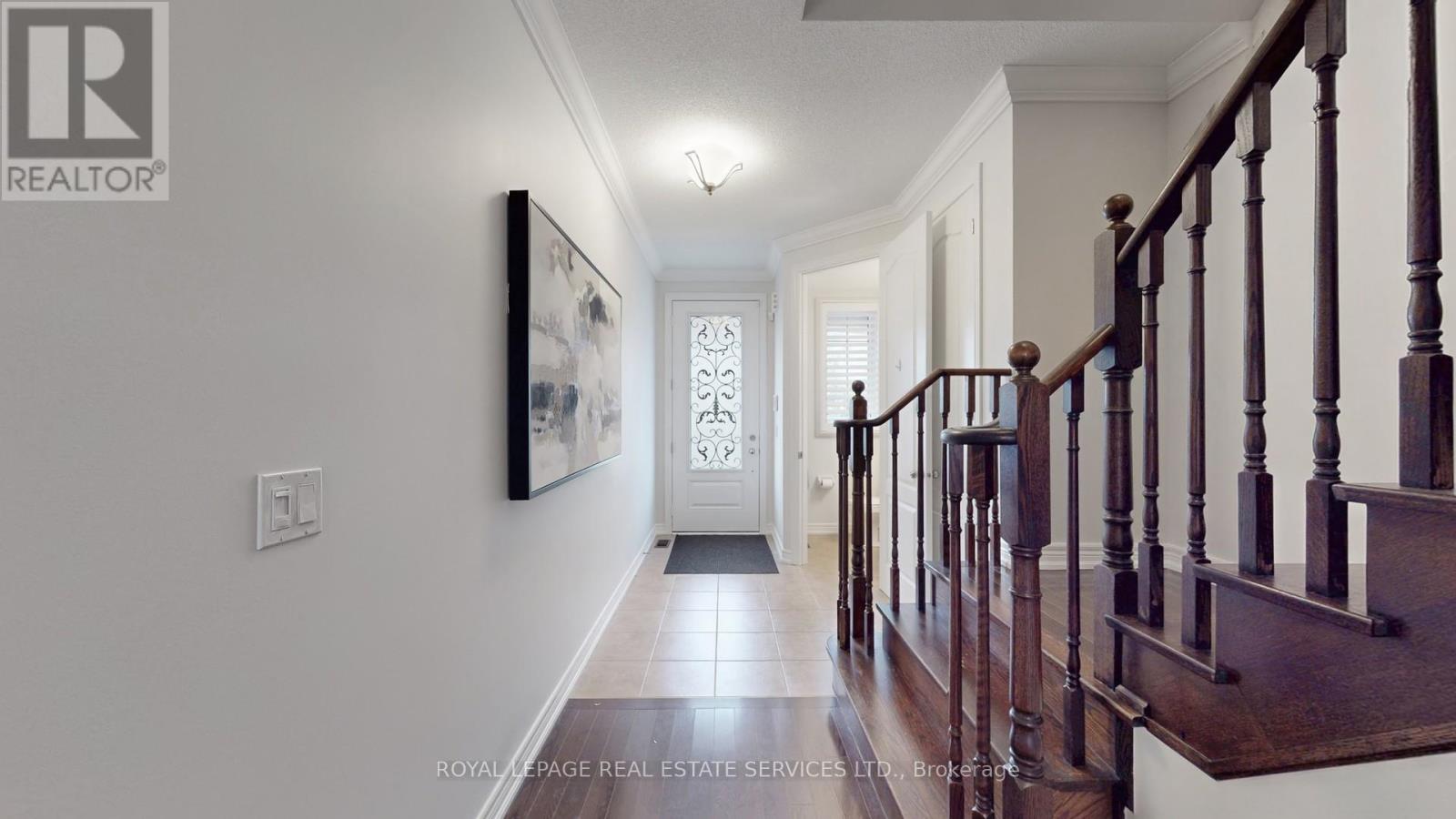 828 Miltonbrook Crescent, Milton, Ontario  L9T 7P5 - Photo 9 - W12456104