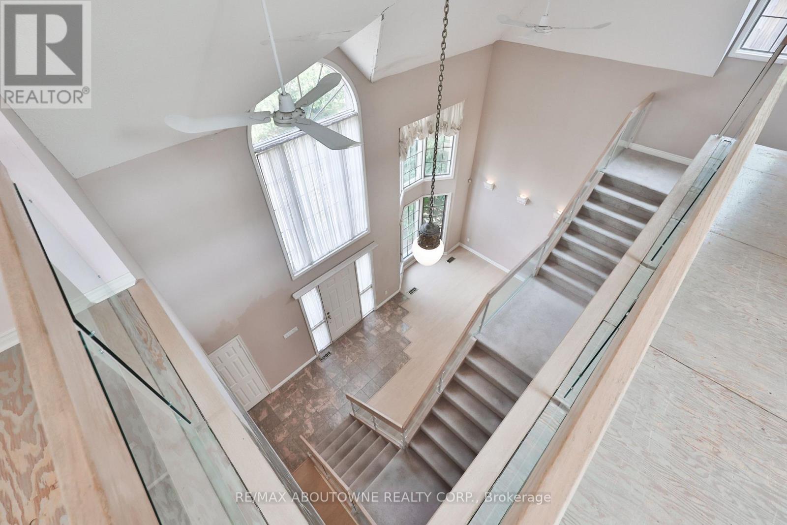 78 West River Street, Oakville, Ontario  L6L 3B5 - Photo 5 - W12456105