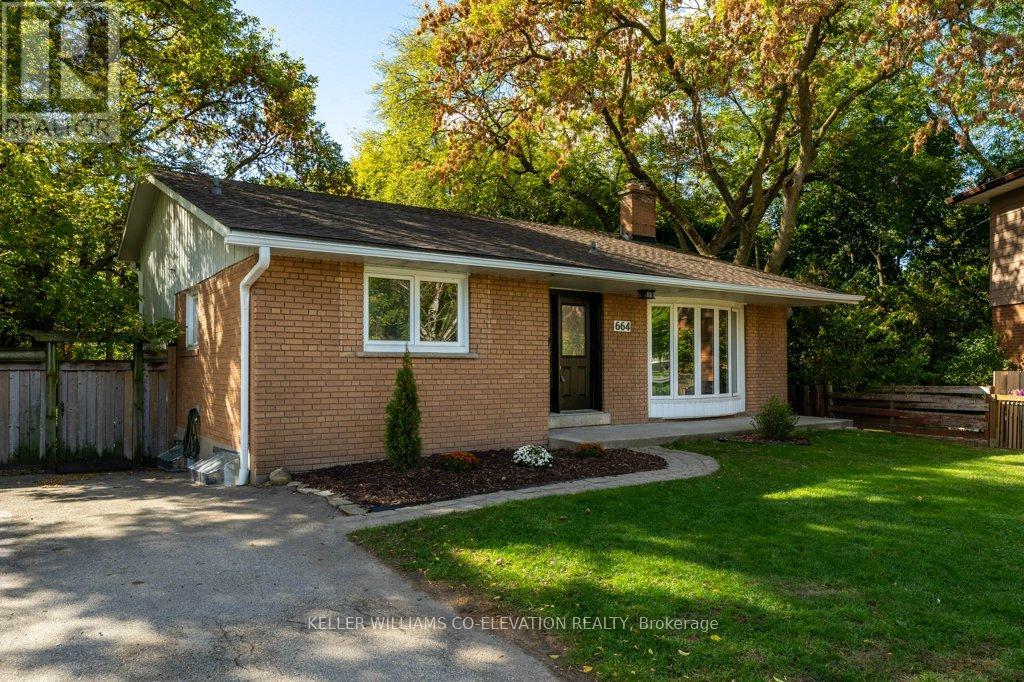 664 CHESTNUT PLACE, Burlington, Ontario