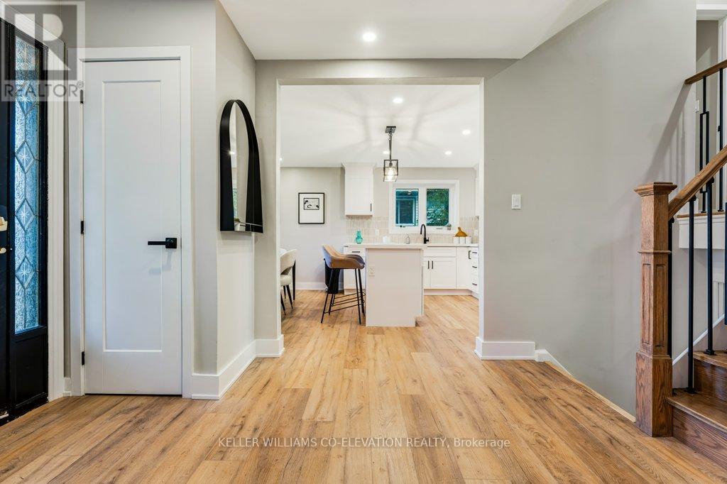 664 Chestnut Place, Burlington, Ontario  L7N 3E8 - Photo 12 - W12456106