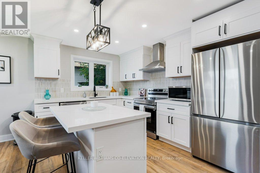 664 Chestnut Place, Burlington, Ontario  L7N 3E8 - Photo 13 - W12456106