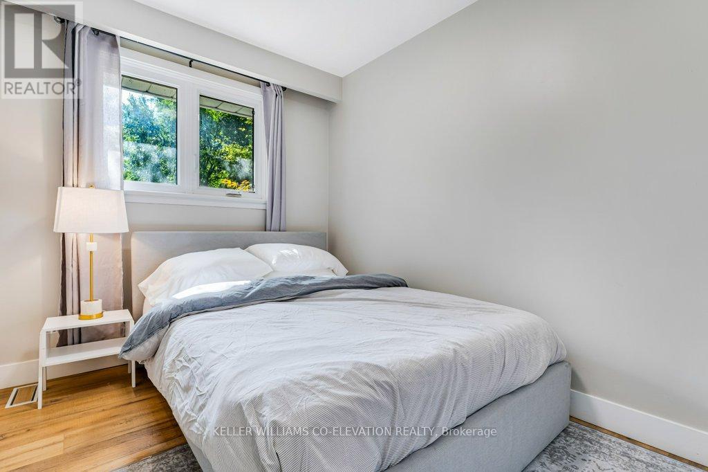 664 Chestnut Place, Burlington, Ontario  L7N 3E8 - Photo 19 - W12456106