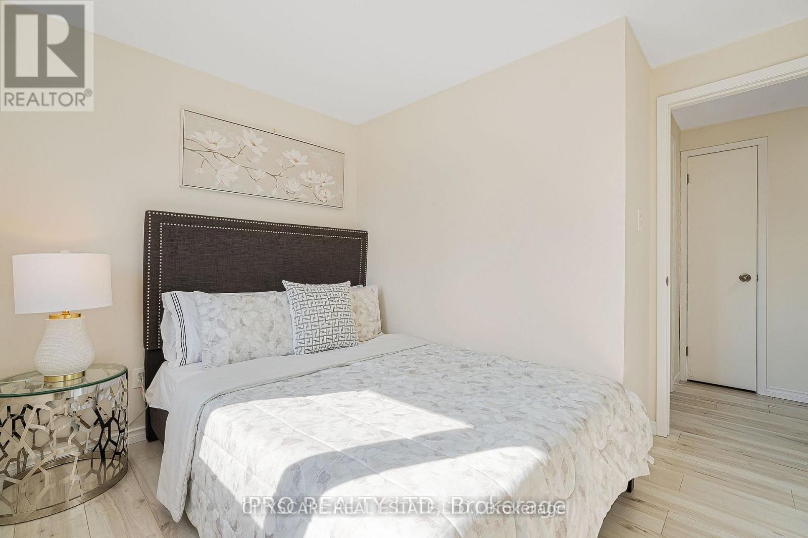 864 Cabot Trail, Milton, Ontario  L9T 3S8 - Photo 22 - W12456119