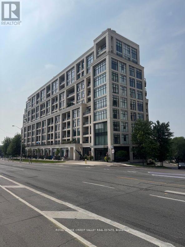 627 - 2 Old Mill Drive, Toronto, Ontario  M6S 0A2 - Photo 4 - W12456122