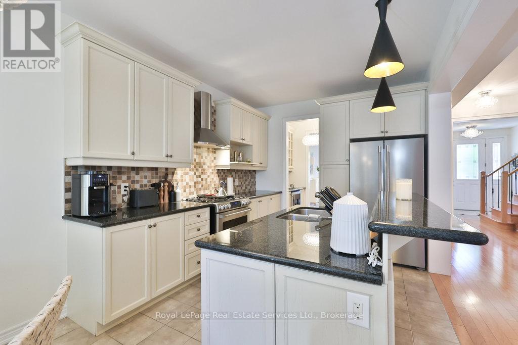 3294 Robert Brown Boulevard, Oakville, Ontario  L6M 0N7 - Photo 14 - W12456218