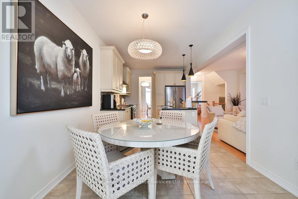 3294 Robert Brown Boulevard, Oakville, Ontario  L6M 0N7 - Photo 17 - W12456218