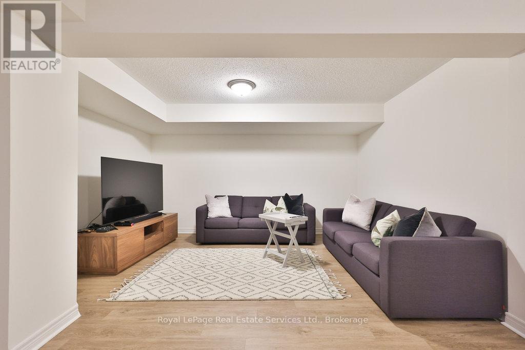 3294 Robert Brown Boulevard, Oakville, Ontario  L6M 0N7 - Photo 39 - W12456218