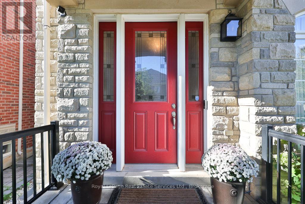 3294 Robert Brown Boulevard, Oakville, Ontario  L6M 0N7 - Photo 4 - W12456218