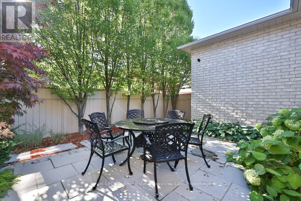 3294 Robert Brown Boulevard, Oakville, Ontario  L6M 0N7 - Photo 42 - W12456218