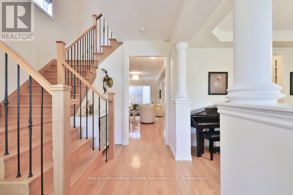 3294 Robert Brown Boulevard, Oakville, Ontario  L6M 0N7 - Photo 6 - W12456218
