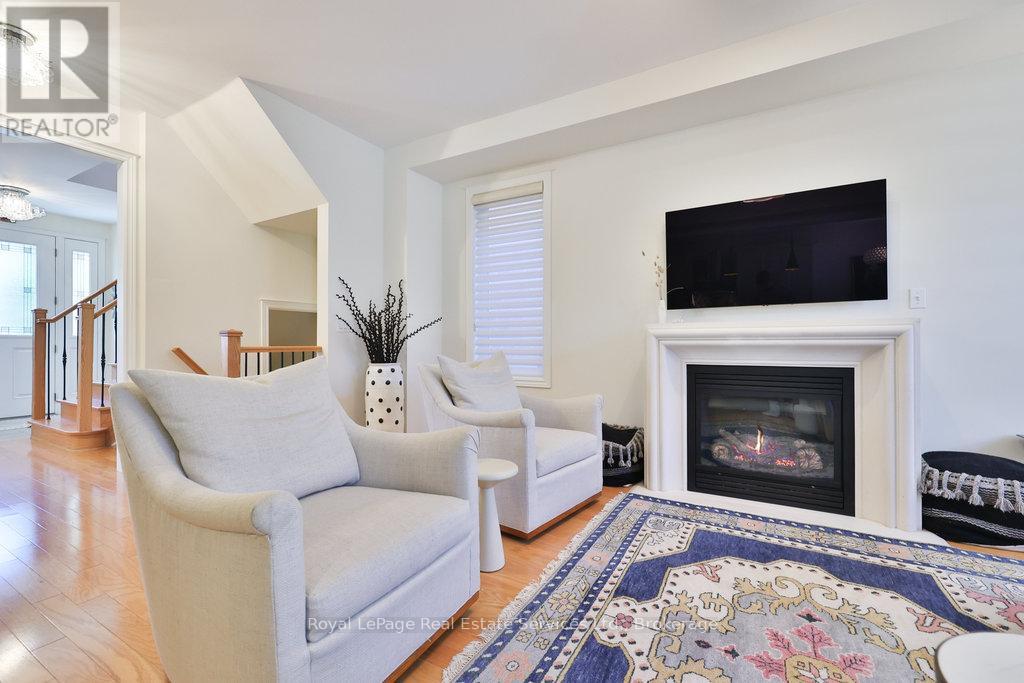 3294 Robert Brown Boulevard, Oakville, Ontario  L6M 0N7 - Photo 9 - W12456218