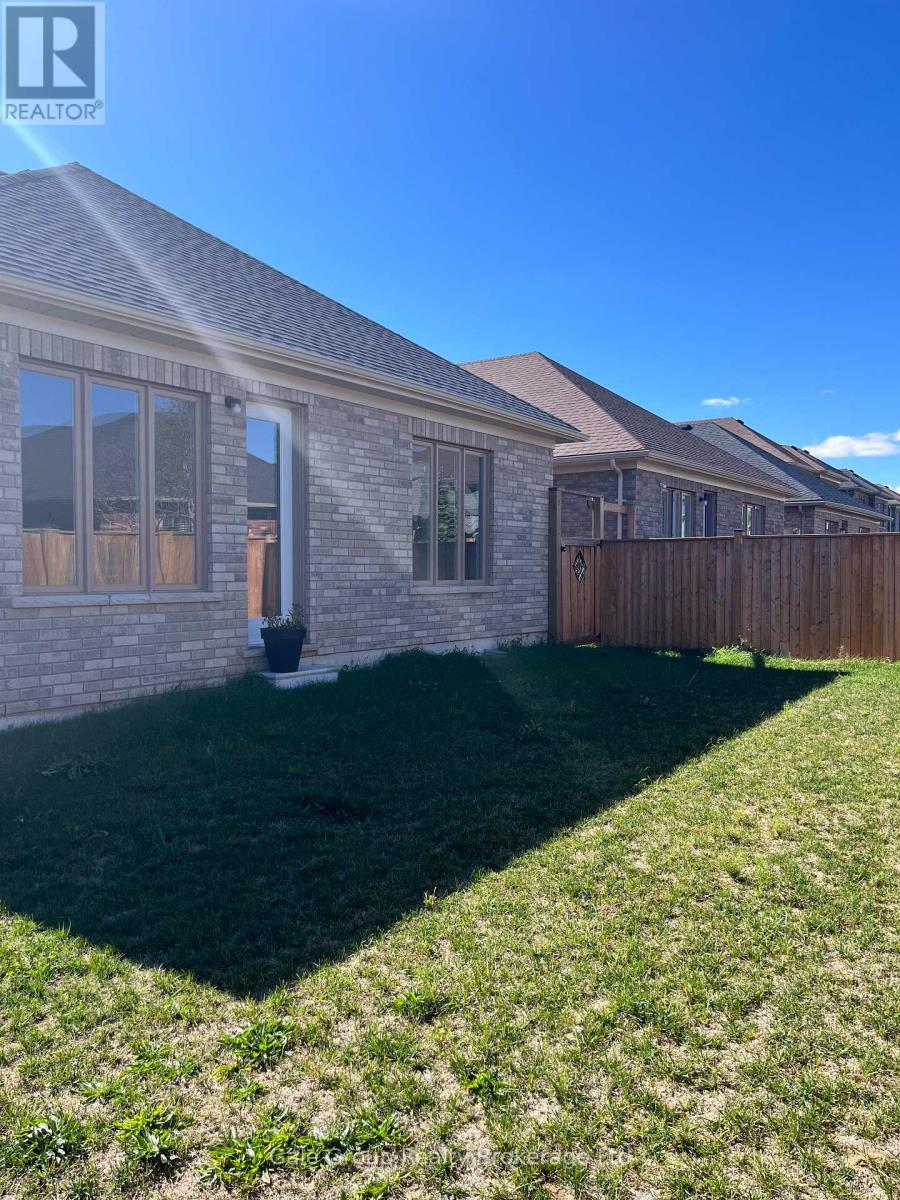 24 Harwood Street, Tillsonburg, Ontario  N4G 0J8 - Photo 22 - X12456278