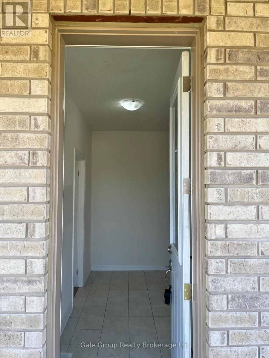 24 Harwood Street, Tillsonburg, Ontario  N4G 0J8 - Photo 6 - X12456278