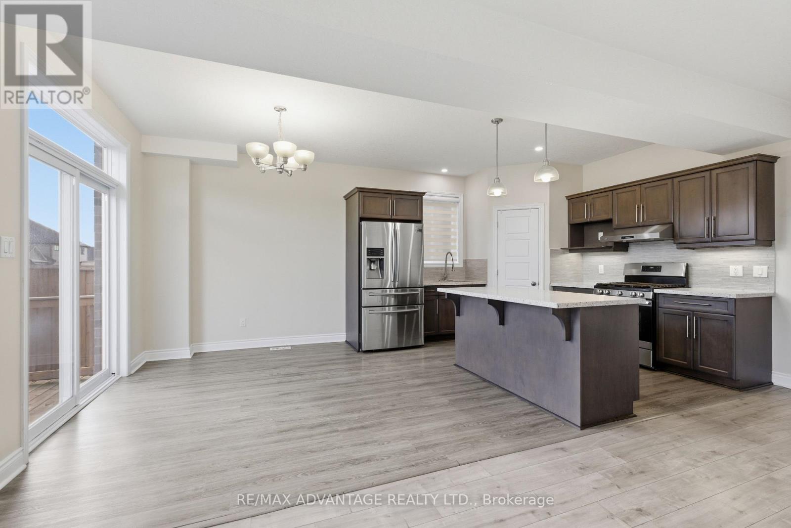 Photo 5 of 28 for 47 Ashberry Place