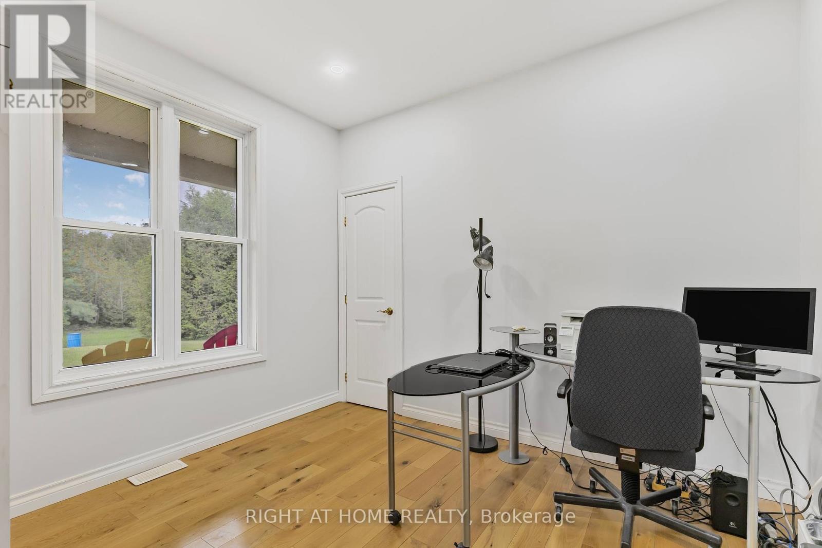 371 Digby Laxton Boundary Road, Kawartha Lakes, Ontario  K0M 2B0 - Photo 11 - X12456064