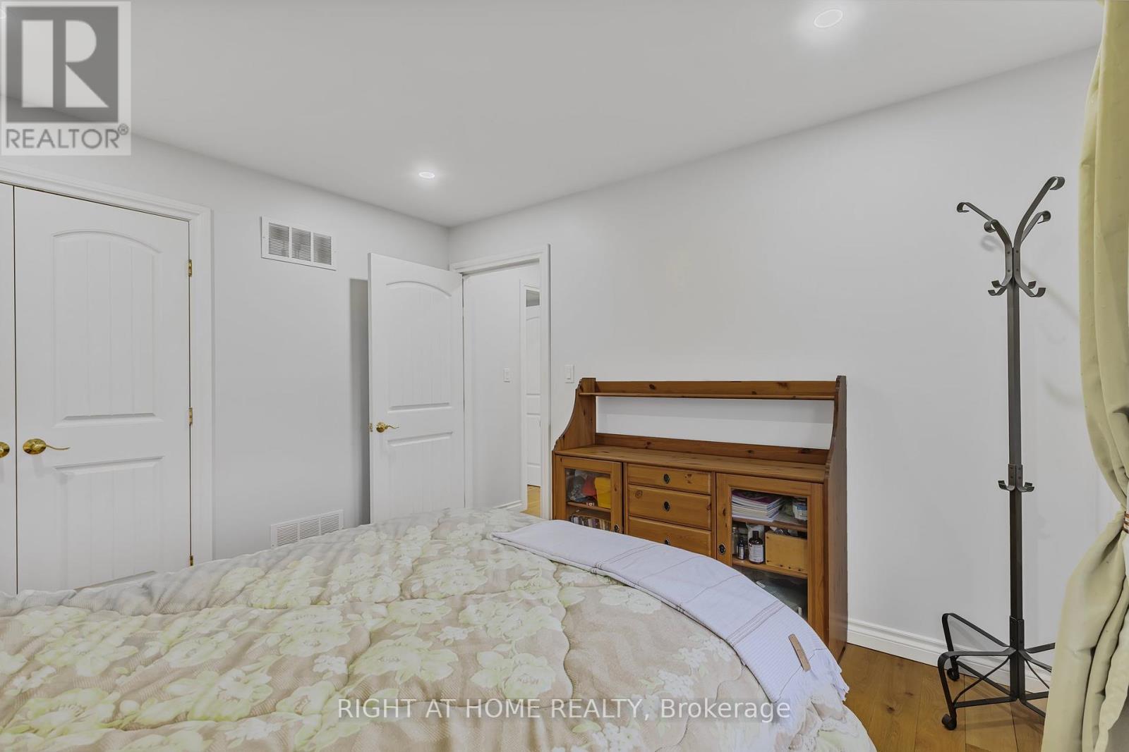 371 Digby Laxton Boundary Road, Kawartha Lakes, Ontario  K0M 2B0 - Photo 15 - X12456064