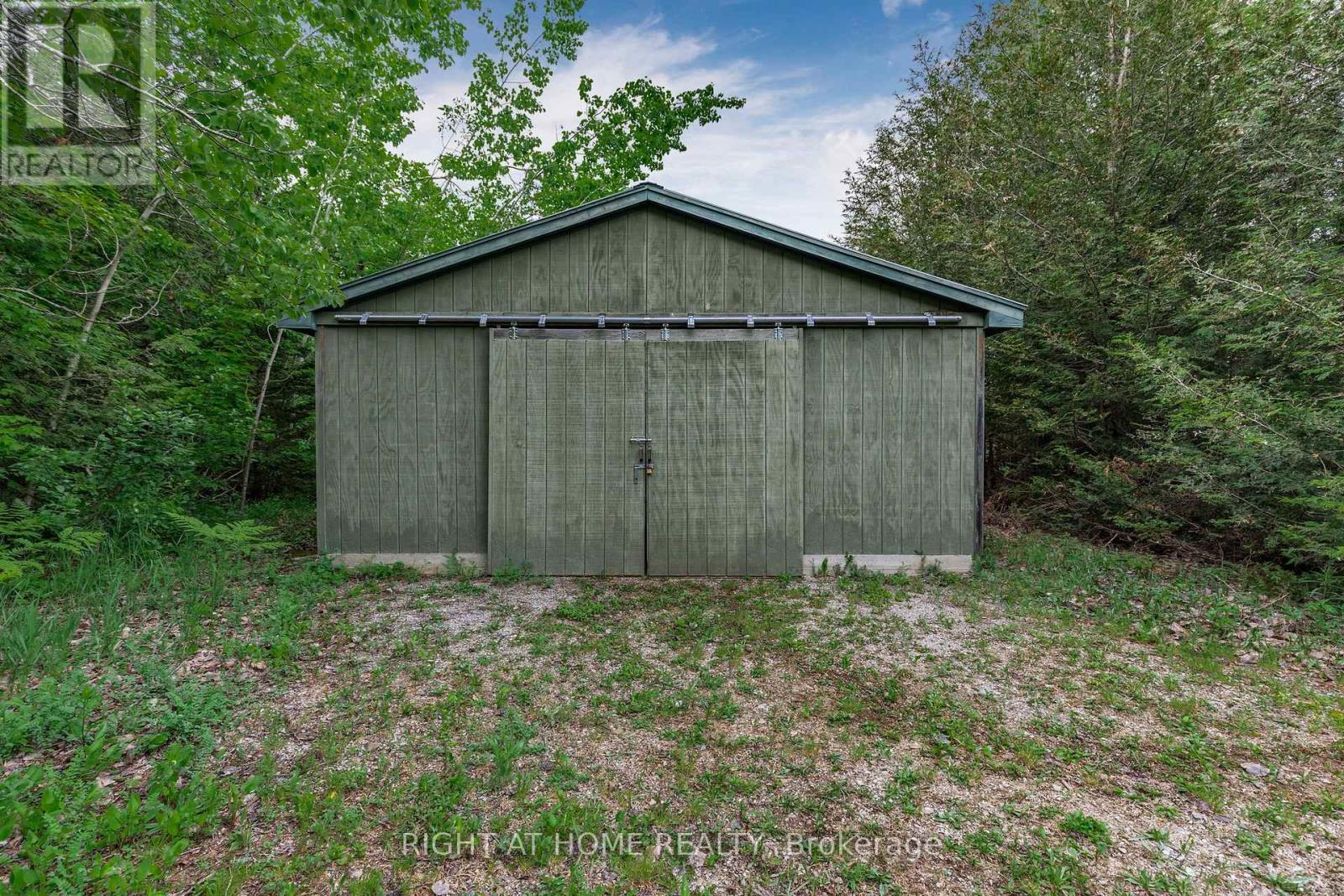 371 Digby Laxton Boundary Road, Kawartha Lakes, Ontario  K0M 2B0 - Photo 18 - X12456064