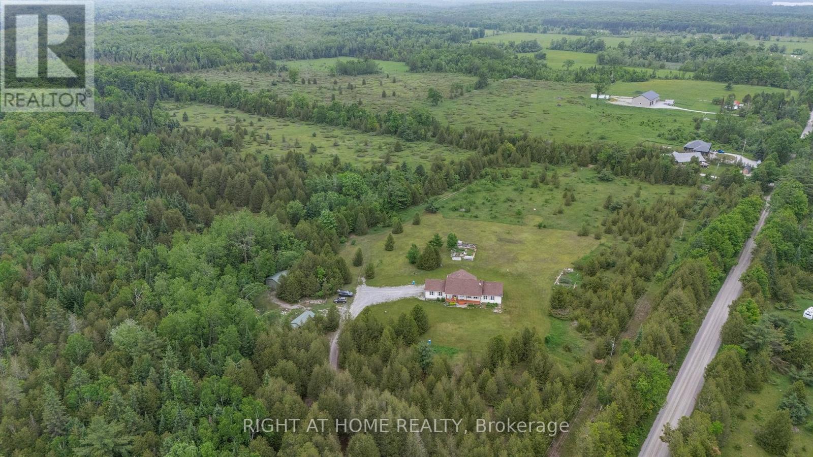 371 Digby Laxton Boundary Road, Kawartha Lakes, Ontario  K0M 2B0 - Photo 23 - X12456064