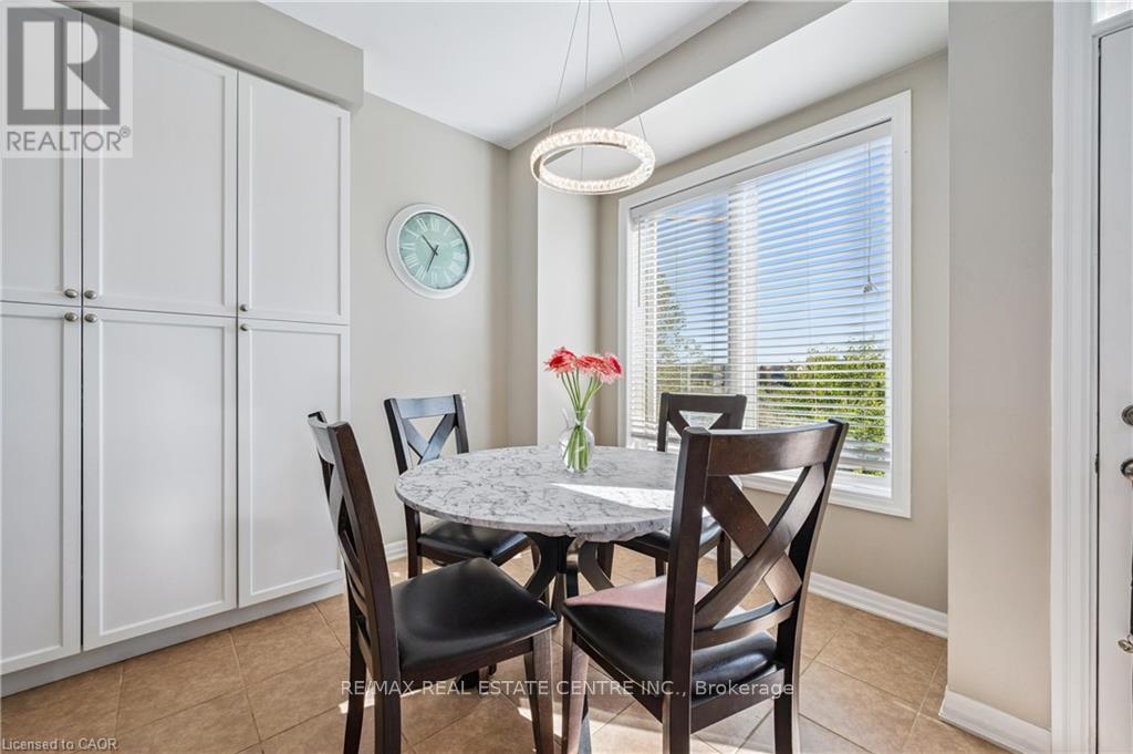 88 Fletcher Circle, Waterloo, Ontario  N3C 0B6 - Photo 11 - X12456084