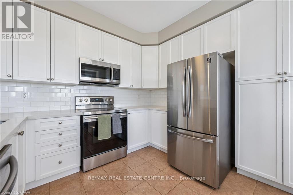 88 Fletcher Circle, Waterloo, Ontario  N3C 0B6 - Photo 16 - X12456084