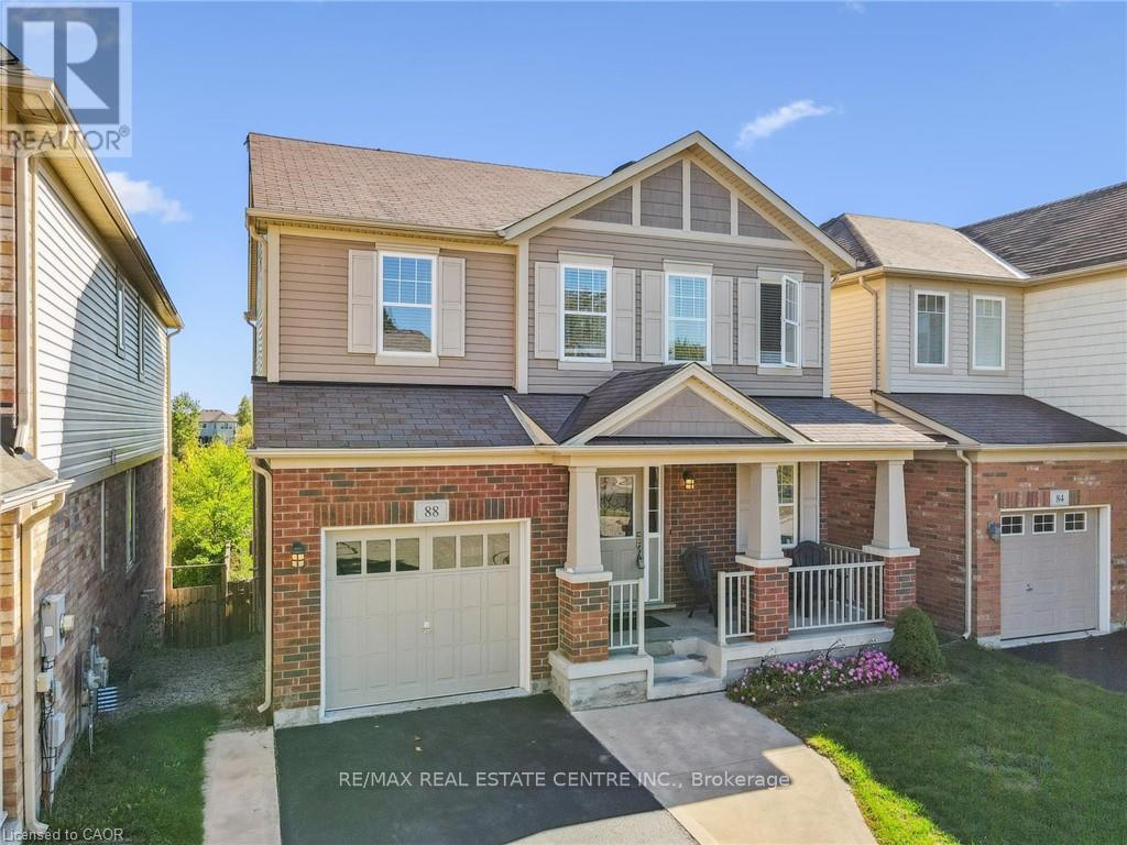 88 Fletcher Circle, Waterloo, Ontario  N3C 0B6 - Photo 2 - X12456084