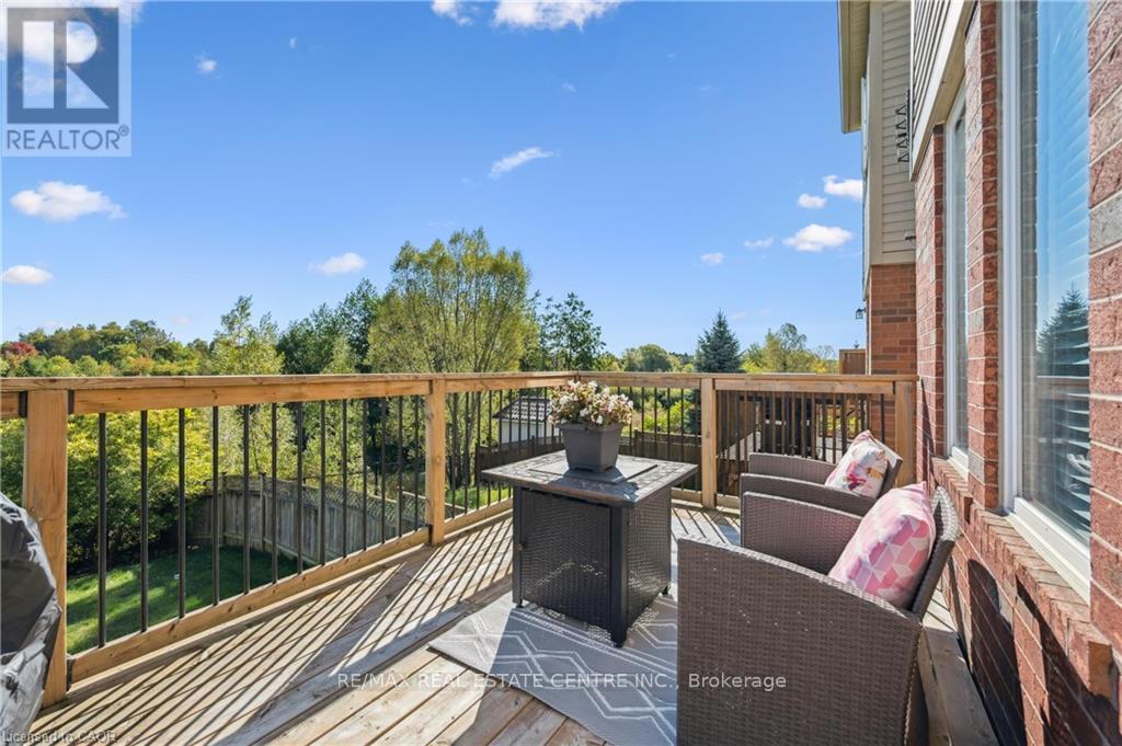 88 Fletcher Circle, Waterloo, Ontario  N3C 0B6 - Photo 25 - X12456084